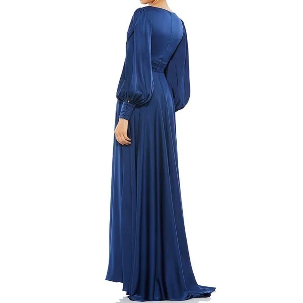 Mac Duggal Long Split Bishop Sleeve Surplice V-Neck A-Line Gown in Blue size 6 - Picture 3 of 13